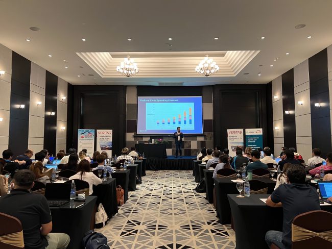 8842F6D1-1162-41EF-940C-505D3CFB66DB